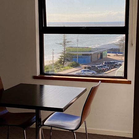 Ocean Beach Hotel パース エクステリア 写真