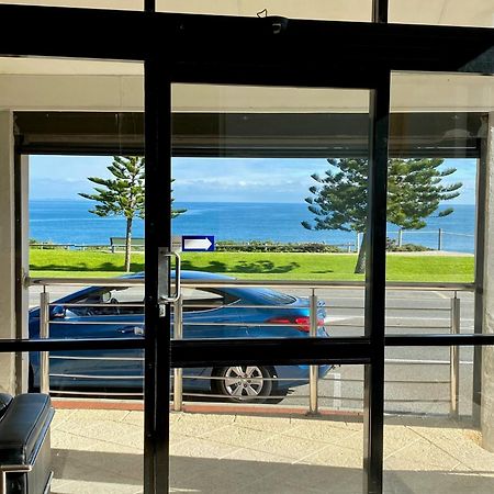 Ocean Beach Hotel パース エクステリア 写真