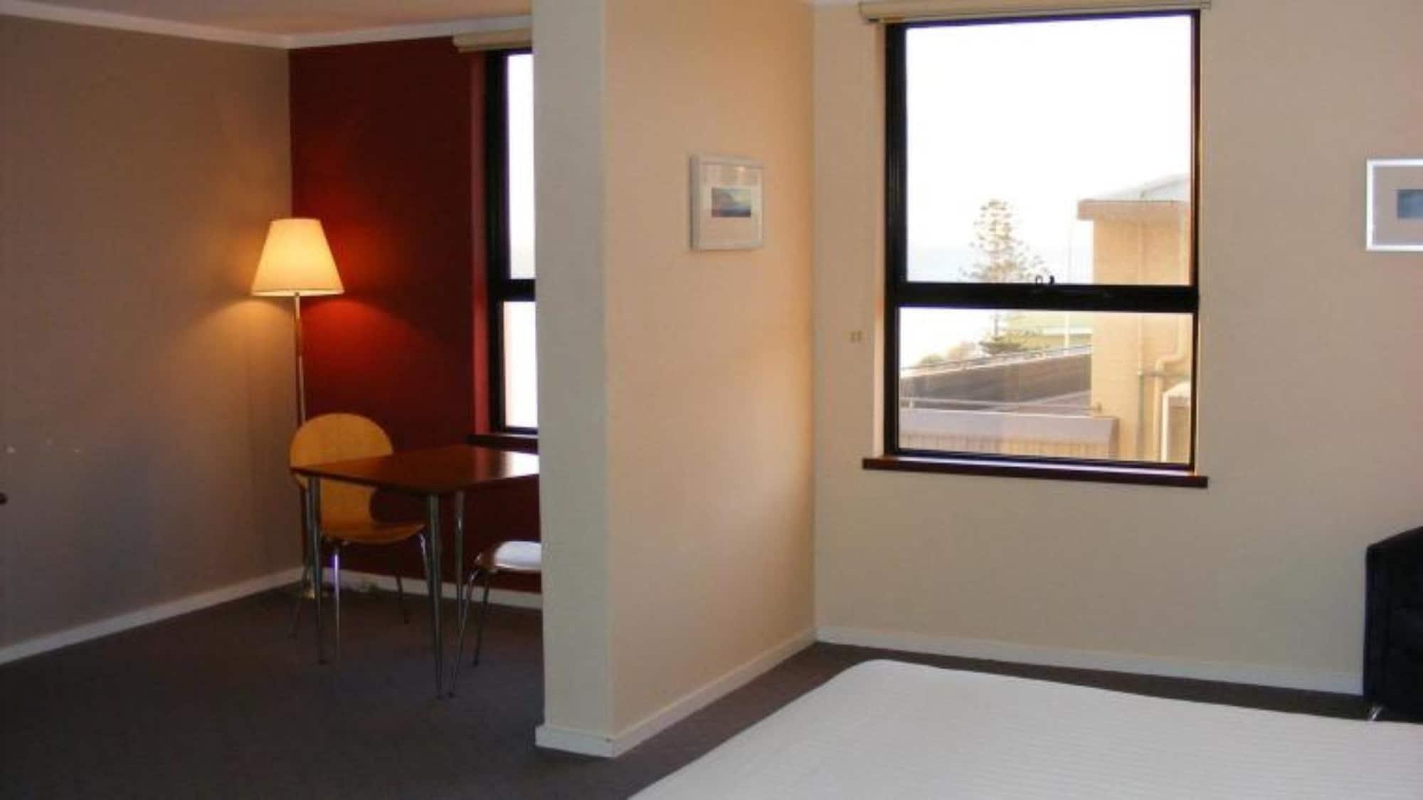 Ocean Beach Hotel パース 部屋 写真