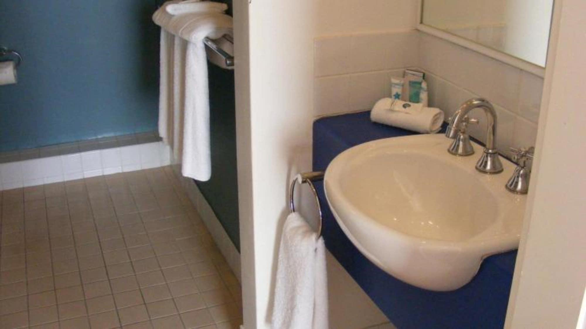 Ocean Beach Hotel パース 部屋 写真