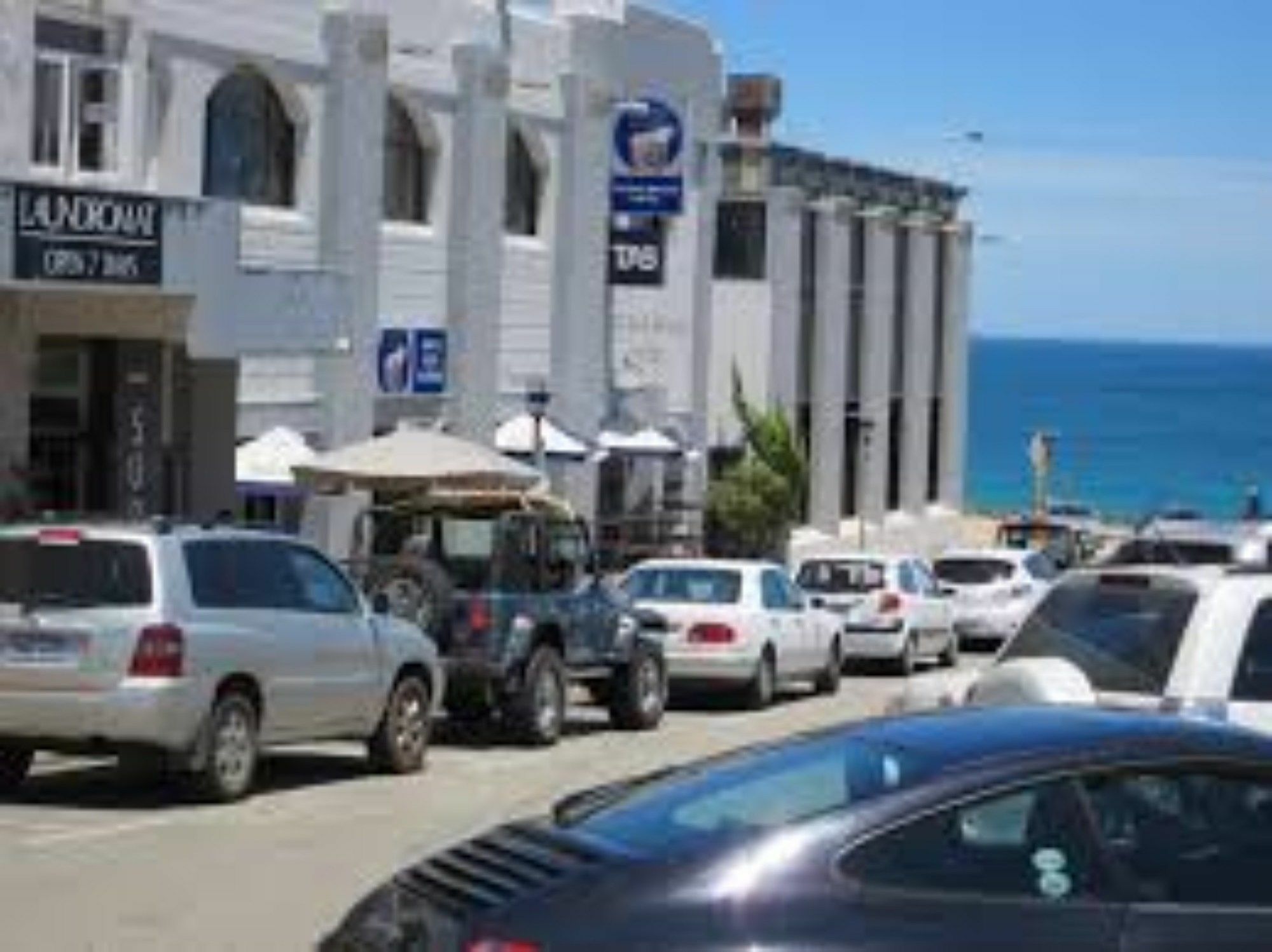 Ocean Beach Hotel パース エクステリア 写真